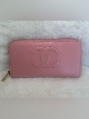 CHANEL Pink Caviar Zip-Around Wallet